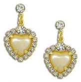 Brinco folheado a ouro em forma de coração c/ strass e pérol