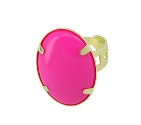 Anel folheado a ouro com cabochão oval de resina colorida